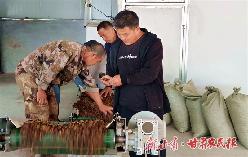 1764754698721581.jpg 1764673100804006897.jpg